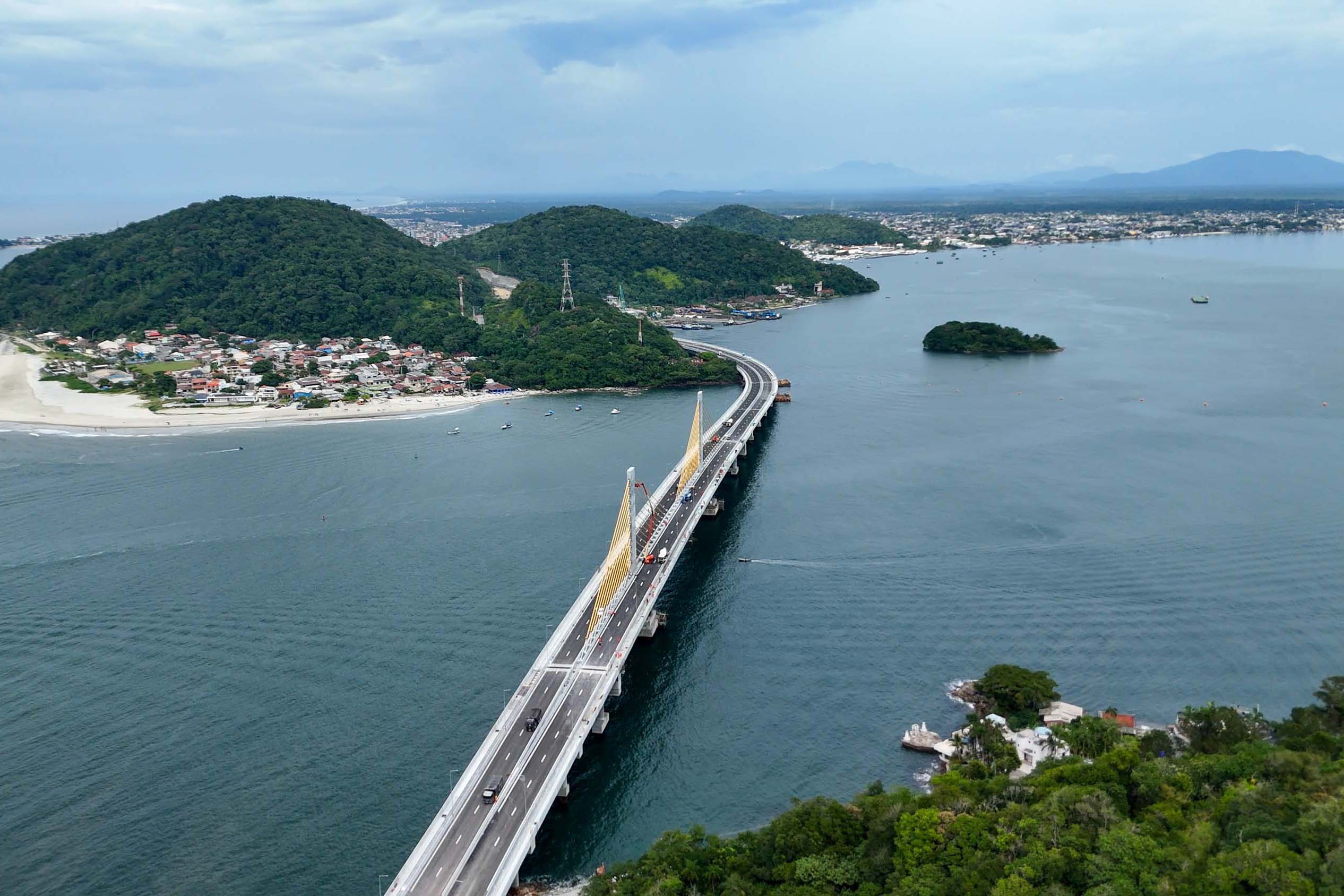 Saiba como funciona o controle de acesso a veículos pesados na Ponte de Guaratuba 1 1PONTE CONTROLE