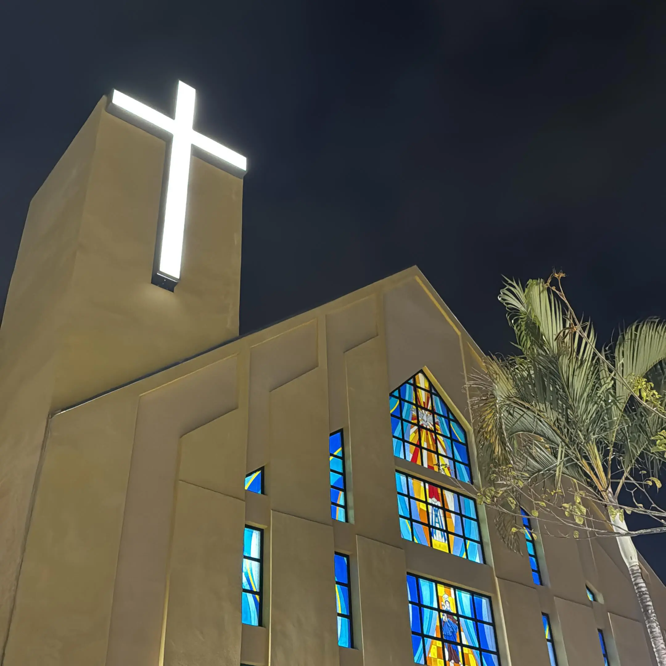Com balanço positivo e amplo público, Festa em Honra à Nossa Senhora da Paz se encerra neste domingo em Paranaguá 1 A festa conta com uma ampla estrutura que contém barracas, tendas, palco e praça de alimentação (Foto: Paróquia de Nossa Senhora da Paz)