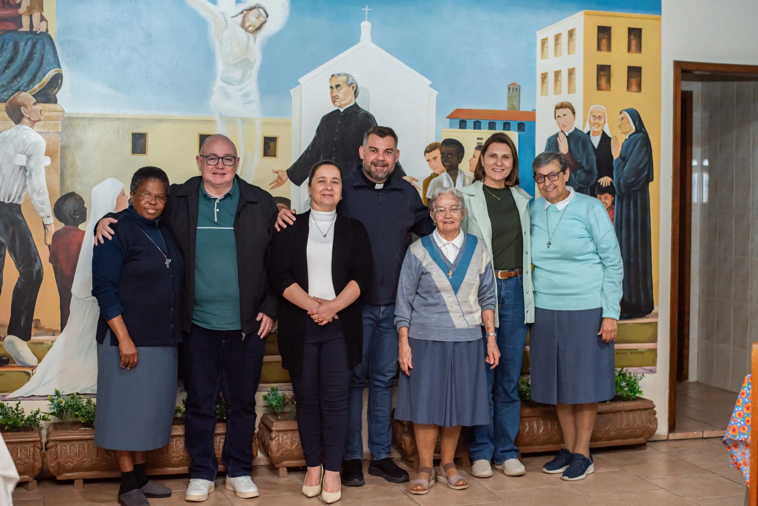 Prefeitura de Paranaguá fortalece diálogo com entidades sociais e acompanha trabalho desenvolvido no Jardim Esperança 1 Durante a visita, foram discutidas necessidades da área social e formas de fortalecer a parceria entre o poder público e as organizações que atuam na promoção da cidadania e da inclusão social (Foto: Moyses Zanardo/Prefeitura de Paranaguá)
