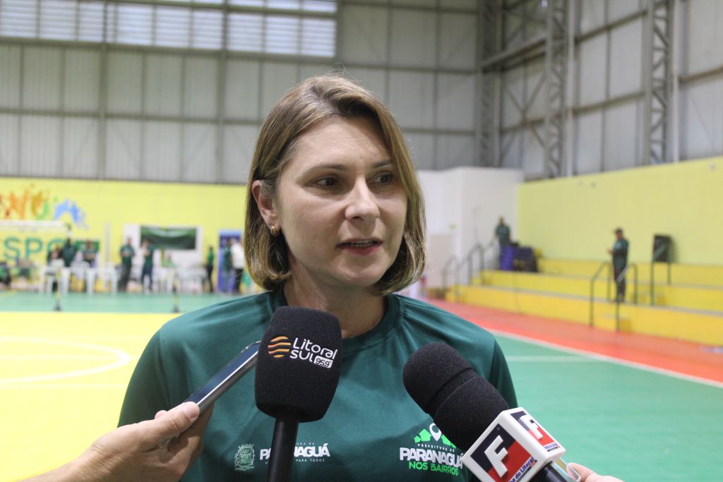 “Todas as secretarias estão nesse projeto, mas cada bairro tem uma solicitação”, afirmou a vice-prefeita Fabiana Parro (Foto: Folha do Litoral News)