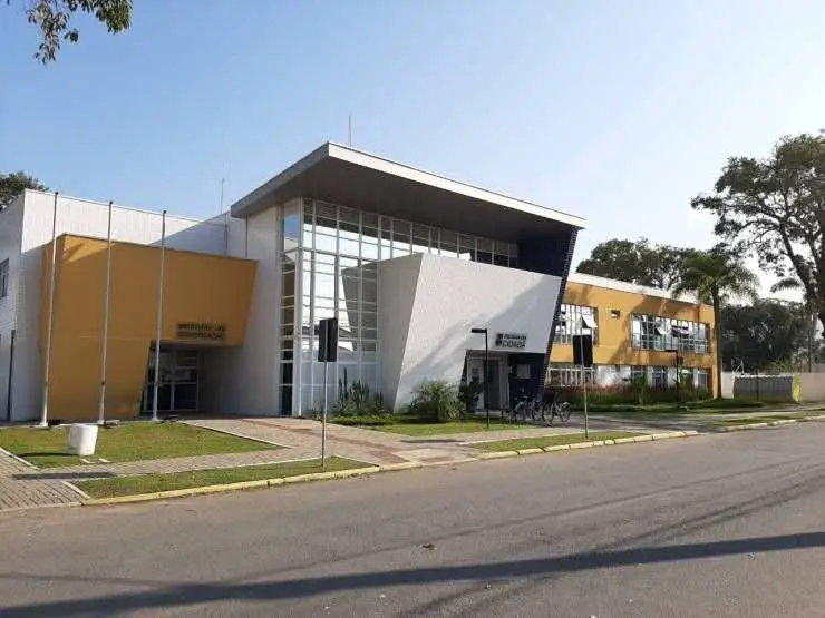 PCPR prende mulher por extorsão com restrição de liberdade contra vítima idosa em Matinhos 1 A vítima permaneceu sob poder dos suspeitos por cerca de nove horas, período em que foi levada para diferentes municípios do litoral e coagida a realizar saques e compras - Foto: Arquivo