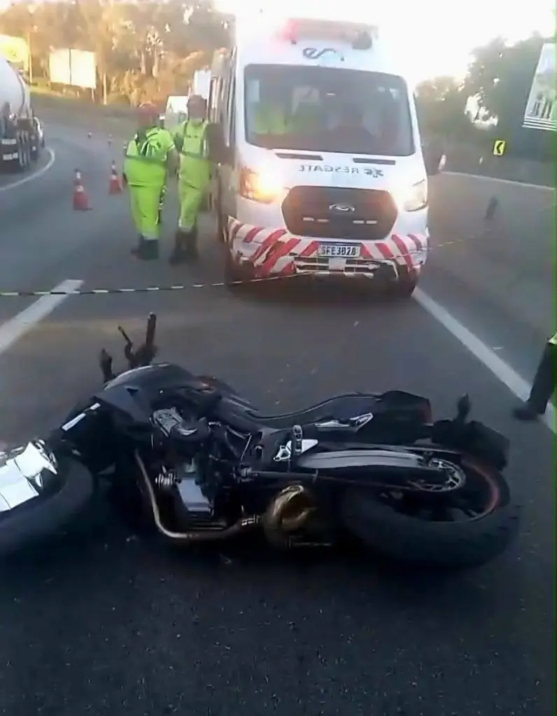 Identificado motociclista que morreu após bater em mureta de concreto na BR-277 em Morretes 3 foto02