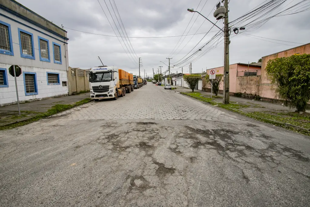 Portos do Paraná aplicará cerca de R$ 16 milhões em pavimentação em Paranaguá 3 img 9490 1