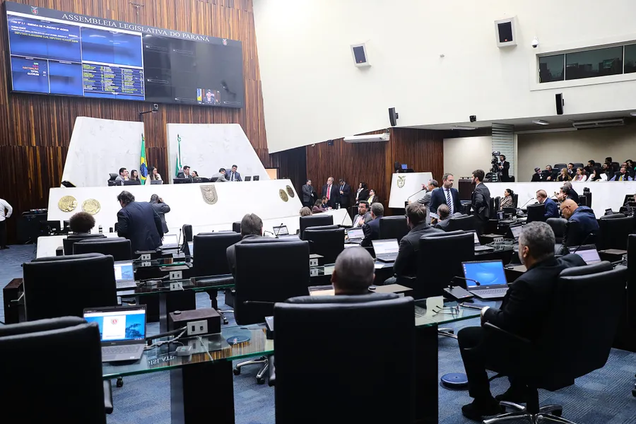 Assembleia aprova redução de 55% nos custos dos exames para emissão da CNH 1 Nesta terça-feira (9) foram realizadas duas sessões plenárias (Foto: Valdir Amaral/Alep)