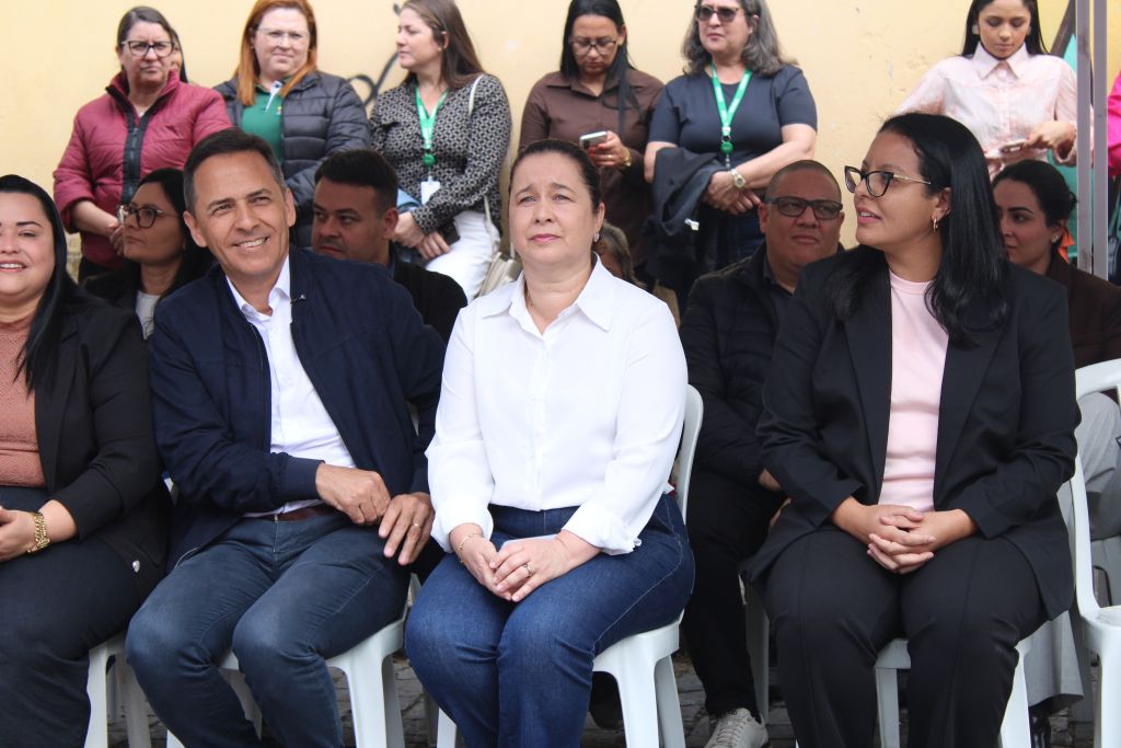 “Sentimos que havia a necessidade de entregar um espaço como esse. O Centro de Atendimento Integrado da Mulher é um local onde a mulher vai poder crescer, receber orientações para empreender, ter toda a orientação e todo o cuidado”, ressalta o prefeito Adriano Ramos
