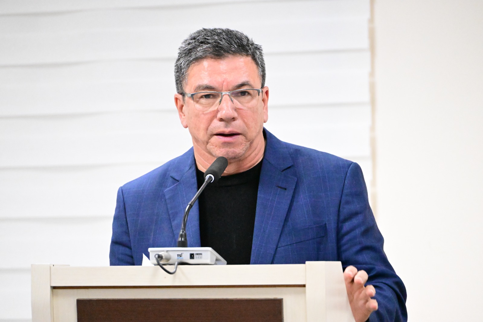 Vereador Edu propõe revisão da Taxa de Vigilância Sanitária e pede estudo técnico para reduzir distorções em Paranaguá 1 FOTO 01 2026 07 02T161450.312
