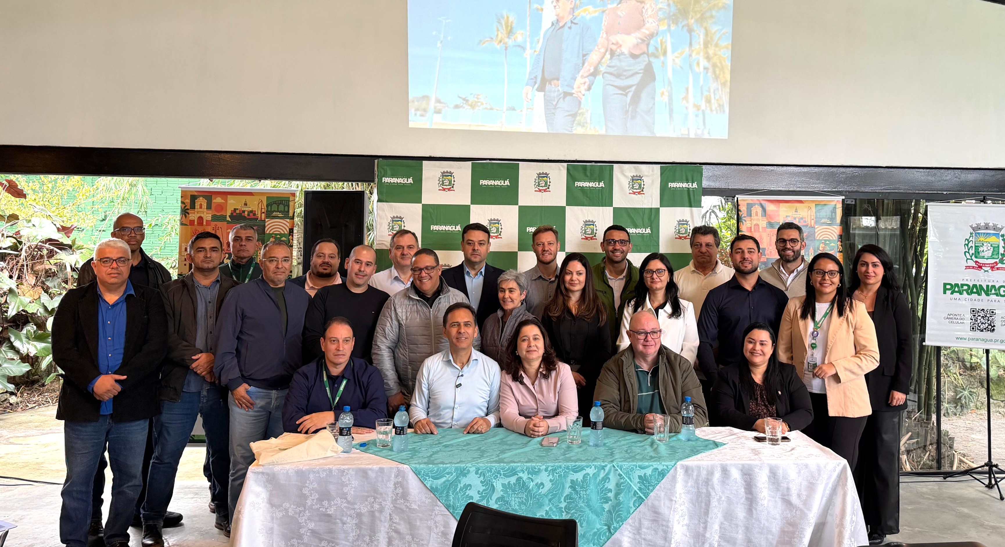 PARANAGUÁ 378 ANOS: Prefeito Adriano Ramos divulga programação oficial com shows nacionais e inaugurações 1 FOTO 1 CAPA SITE E JORNAL