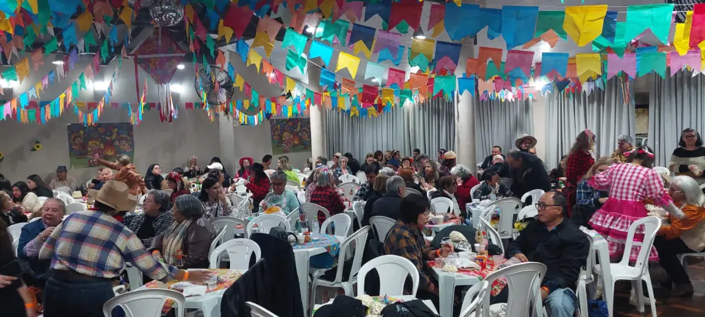 Cerca de 500 pessoas compareceram a tradicional Festa Junina da UNAPI
