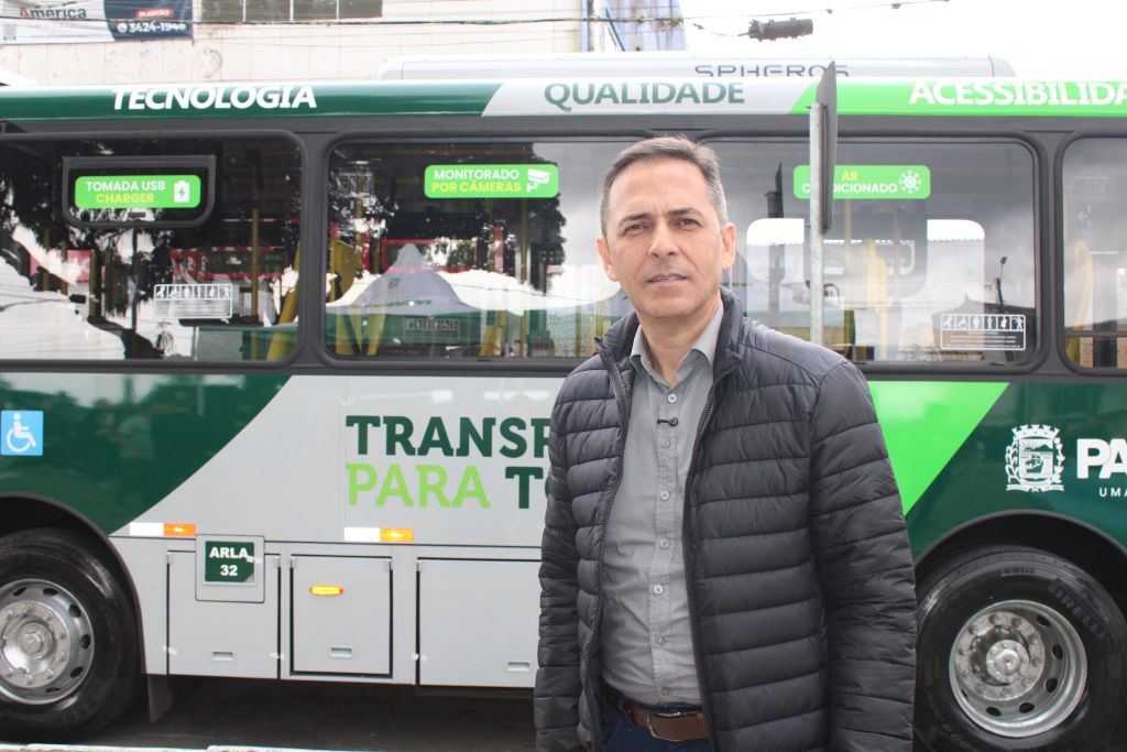Ilha dos Valadares recebe novo ônibus e nova linha de transporte gratuito em Paranaguá 3 Foto 2 37
