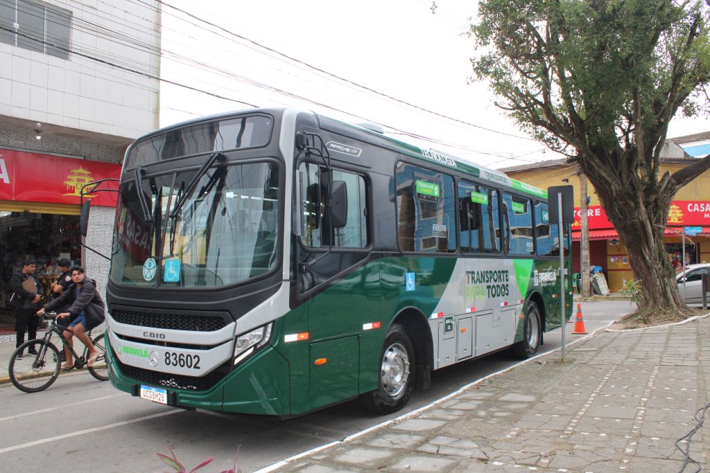 Ilha dos Valadares recebe novo ônibus e nova linha de transporte gratuito em Paranaguá 2 IMG 8389
