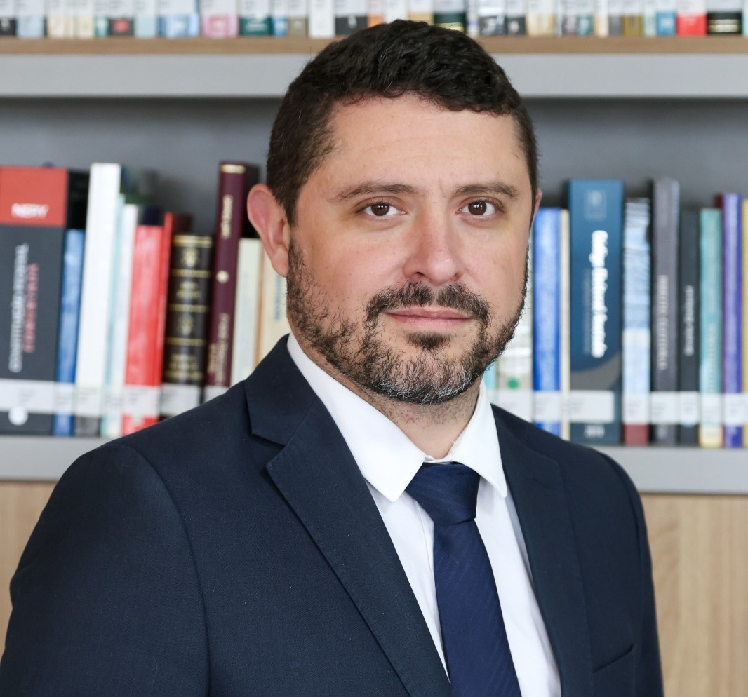 “Em sendo as apostas um fator de dependência, com efeitos sociais e econômicos acentuados, pode-se especular que o endurecimento das regras de publicidade e marketing é uma tendência, a exemplo do que aconteceu com os cigarros e outros produtos oriundos do tabaco”, afirmou o advogado Pedro Henrique Braz De Vita (Foto: Arquivo Pessoal)