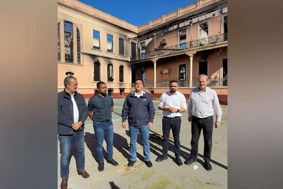 Governador Ratinho Junior acompanha início das obras de proteção para revitalização do Instituto de Educação