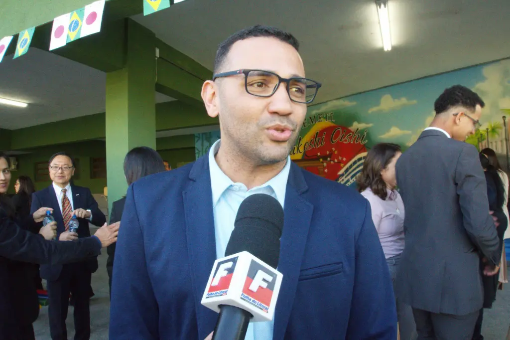 O secretário municipal de Educação e Ensino Integral de Paranaguá, Thiago Sonho, destacou a revitalização e a recepção preparada pela escola para receber a comitiva das autoridades (Foto: Folha do Litoral News)