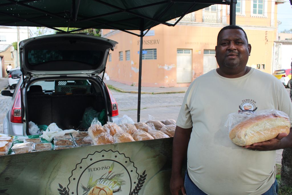 Feirantes destacam importância das tradicionais feiras para a cultura e identidade parnanguara 5 “As feiras elas representam, além de fazer parte da cultura de uma cidade, a mais antiga do Paraná, ela também traz sustentabilidade e progresso”, ressaltou o feirante Robson da Silva (Foto: Folha do Litoral News)