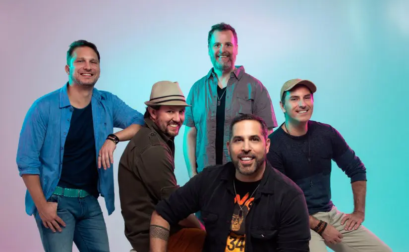 Com show nacional de Inimigos da HP, Festa da Tainha encerra neste fim de semana em Paranaguá 1 Inimigos da HP se apresentam no sábado, às 22h, na Praça de Eventos e deverá trazer grandes sucessos do pagode (Foto: Divulgação/Inimigos da HP)