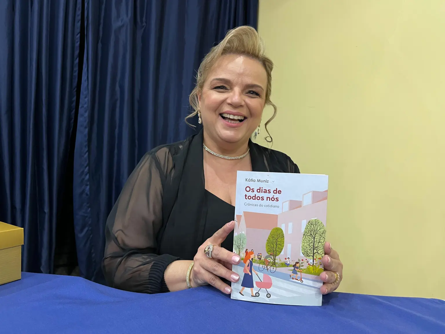 1 PARA SITE KATIA MUNIZ