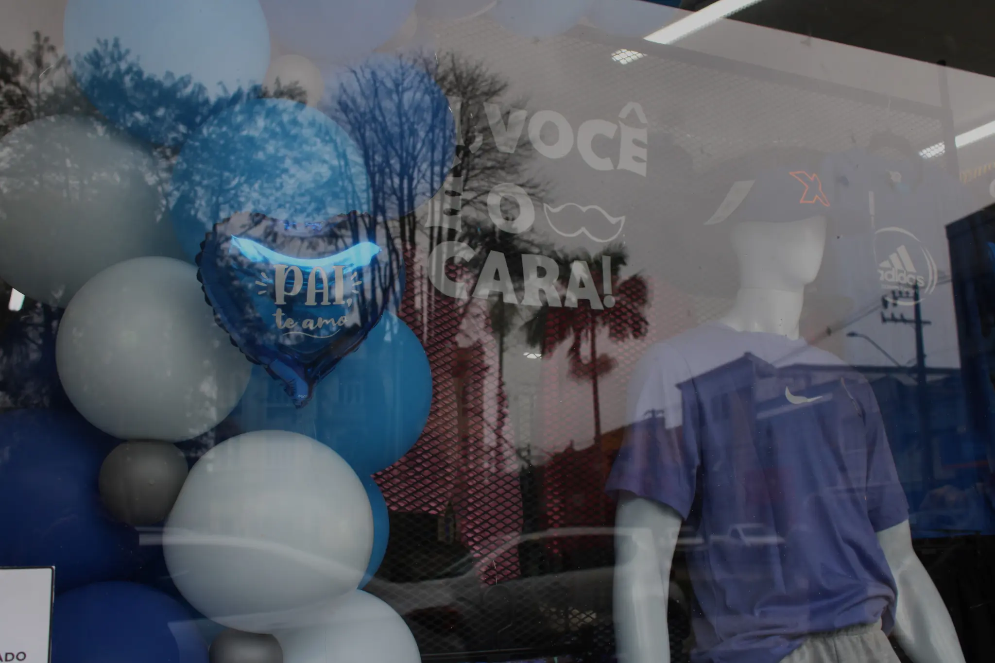 Mais da metade dos consumidores (53,7%) pretende presentear o pai em 2026, percentual que supera os 47,9% registrados em 2025 (Foto: Arquivo/Folha do Litoral News)