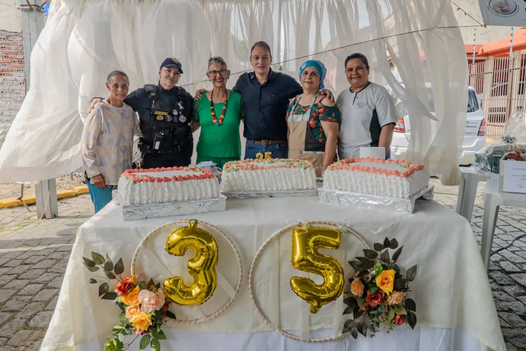Feira do Agricultor de Paranaguá celebra 35 anos de tradição, trabalho e produção local 5 789728527 1092848406632480 4382730691690714092 n