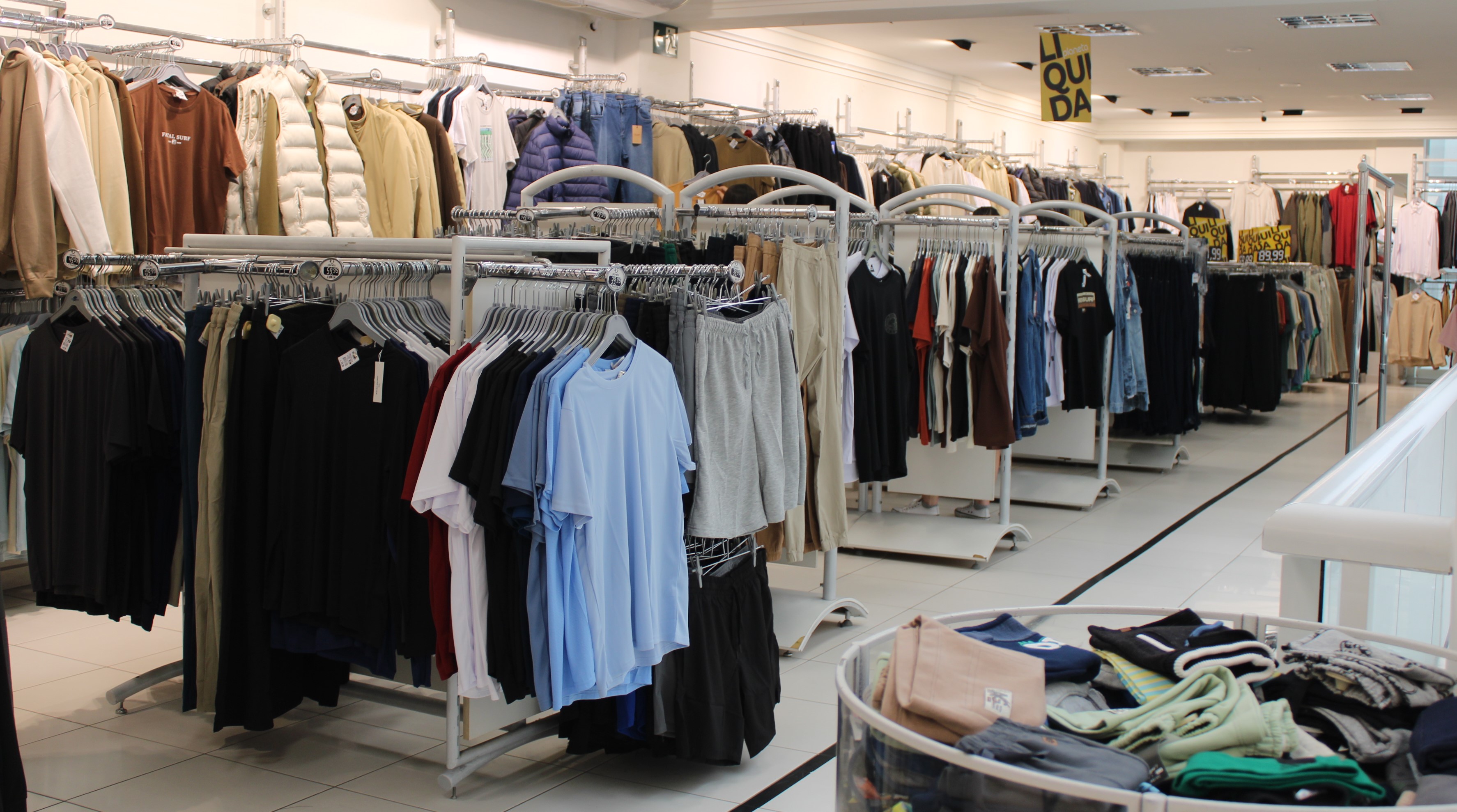 Dia dos Pais: Comerciantes de Paranaguá destacam expectativa alta para vendas neste fim de semana 1 Lojas da cidade devem registrar alto fluxo de clientes às vésperas da comemoração (Foto: Folha do Litoral News)