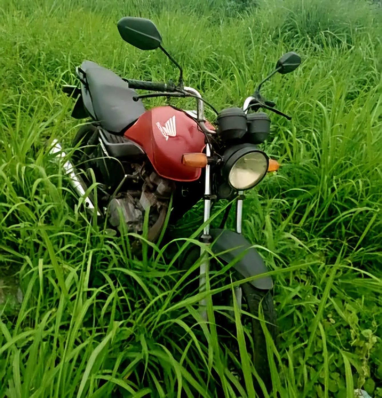 Moto com alerta de furto é encontrada abandonada pela GCM em Paranaguá 1 foto01 67 1