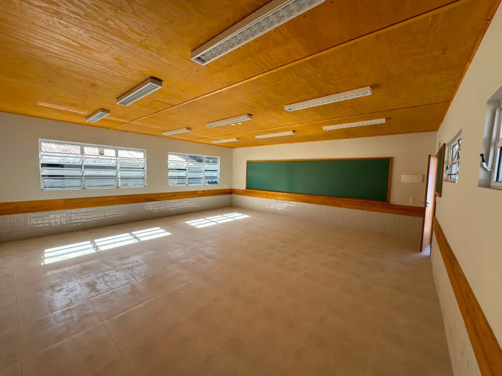 Paraná já substituiu 443 salas de madeira em escolas estaduais desde 2019 2 WhatsApp Image 2026 09 17 at 16.20.22