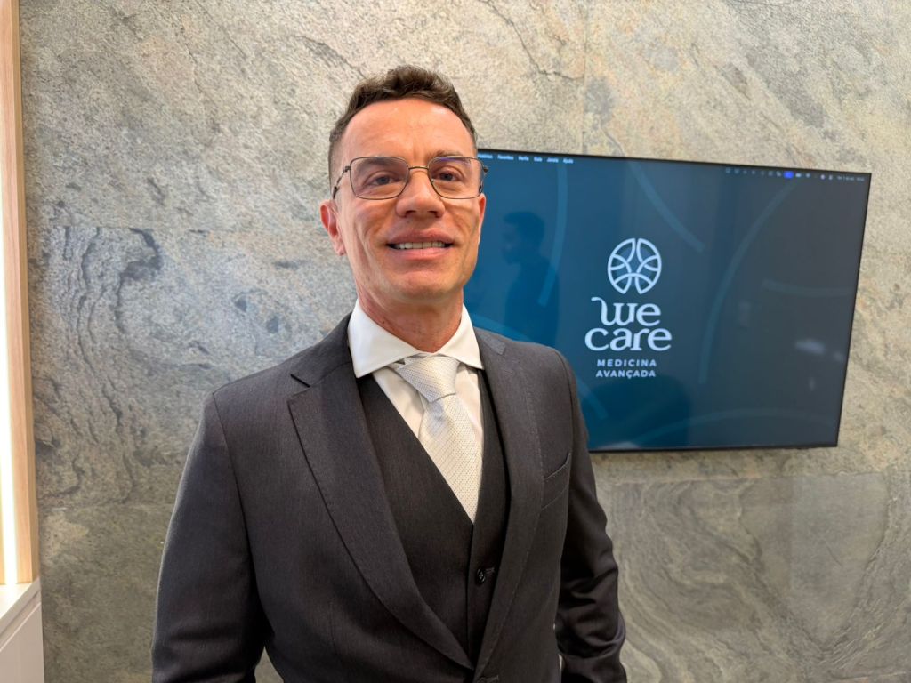 O médico e responsável técnico da Wecare, Dr. Cleber Amarante, destacou que a empresa atua com foco principalmente em longevidade, prevenção e melhoria da qualidade de vida
