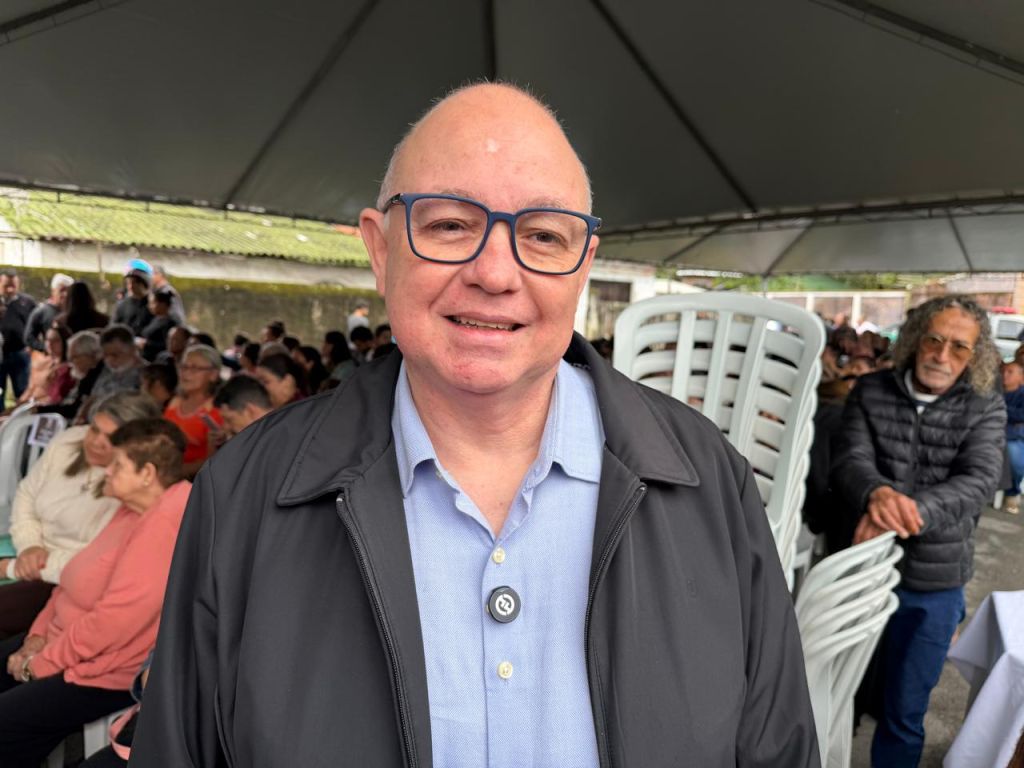 “A Câmara Municipal de Paranaguá, através dos seus vereadores, se sente muito orgulhosa em poder participar desse tipo de iniciativa que transforma moradia em lar seguro”, salientou o presidente da Câmara Municipal de Paranaguá, vereador Adalberto Araújo (Foto: Folha do Litoral News)