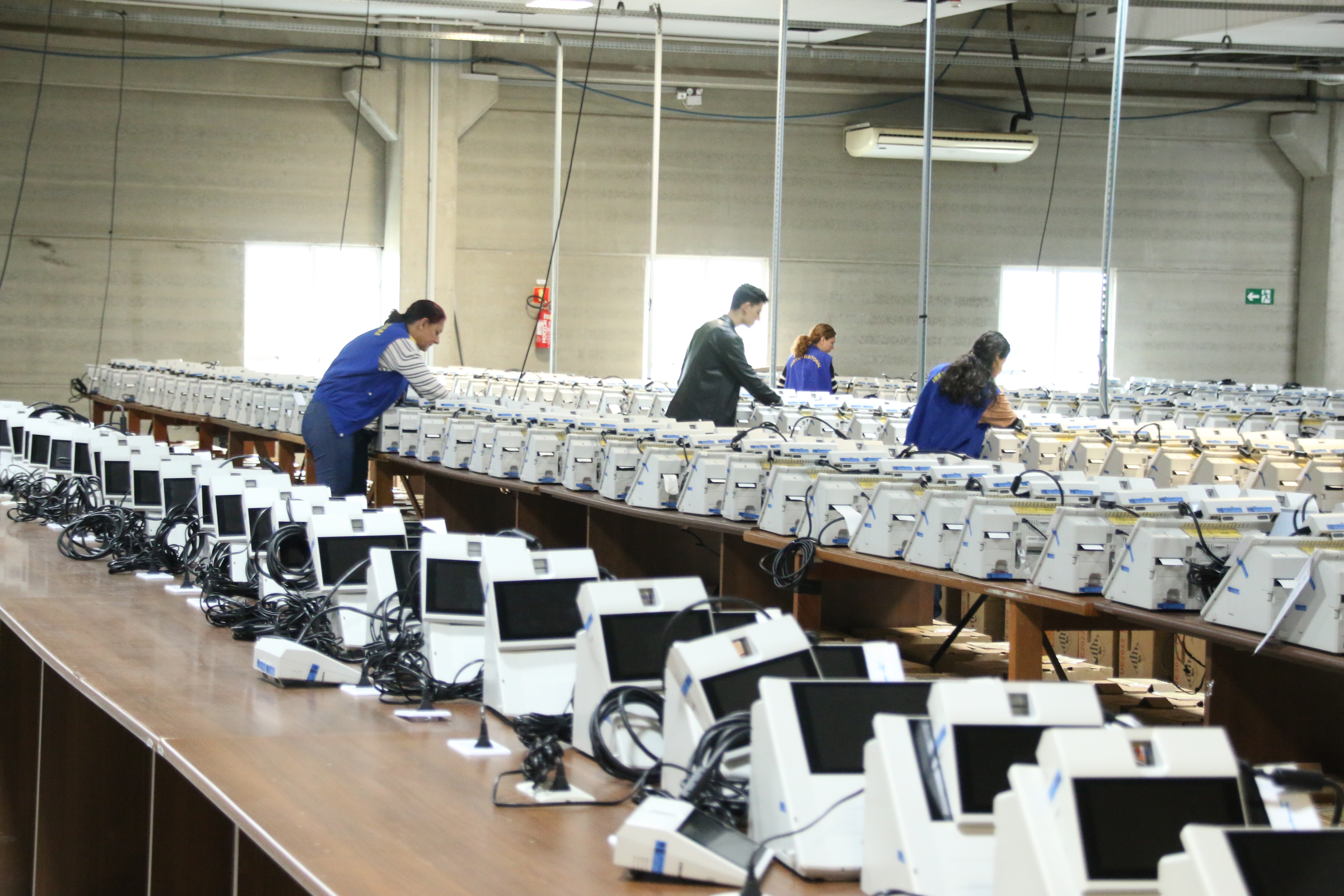 TRE-PR inicia na quarta-feira preparo das urnas para o segundo turno no litoral 1 Foto 1 51