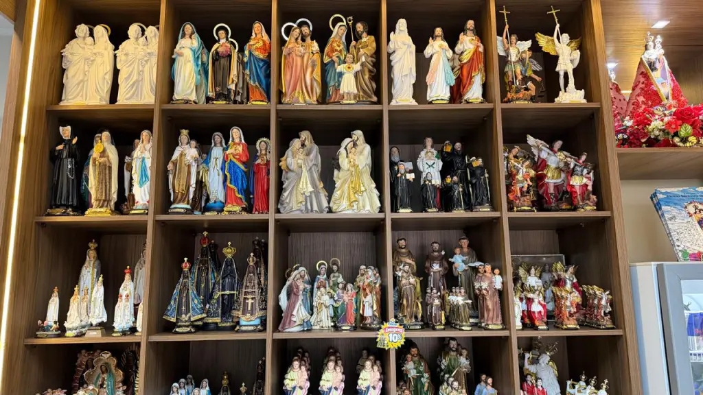 Loja do Rocio comemora seis anos de história e fortalece a devoção à Padroeira do Paraná 8 WhatsApp Image 2026 10 16 at 15.17.53